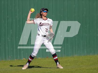Thumbnail 1 in Southmoore @ Mustang photogallery.