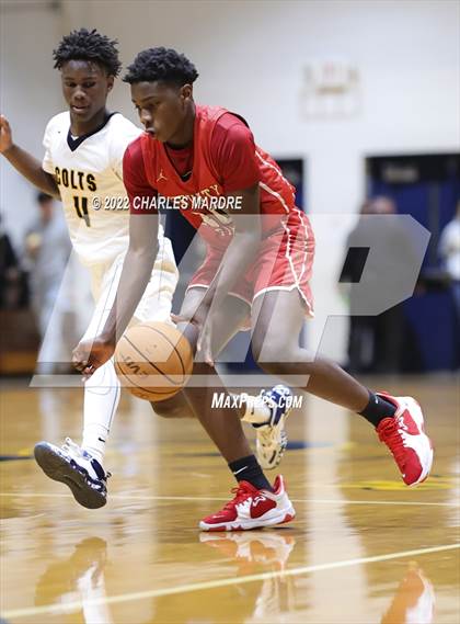 Thumbnail 2 in Seventy-First @ Cape Fear photogallery.