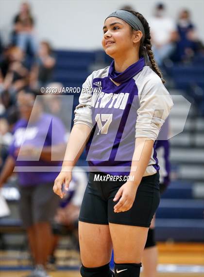 Thumbnail 2 in Newton vs Buna photogallery.