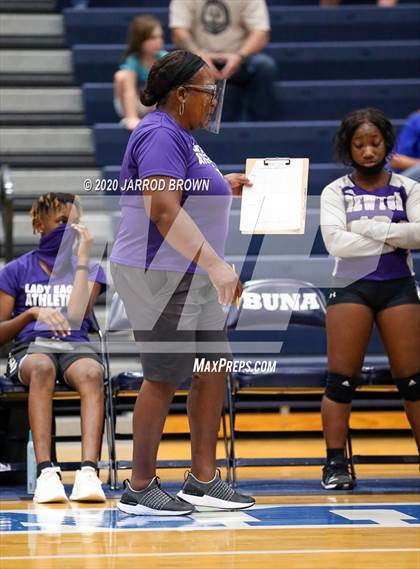 Thumbnail 1 in Newton vs Buna photogallery.