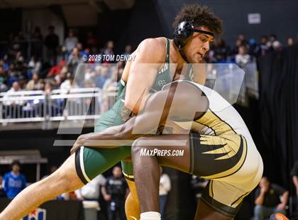 Thumbnail 1 in UIL Wrestling 5A-6A Finals (Round 2) photogallery.