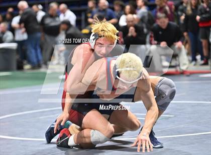 Thumbnail 3 in UIL Wrestling 5A-6A Finals (Round 2) photogallery.