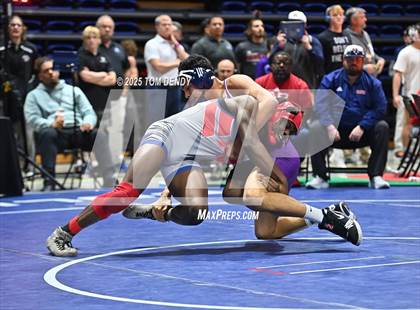 Thumbnail 1 in UIL Wrestling 5A-6A Finals (Round 2) photogallery.