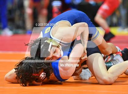 Thumbnail 1 in UIL Wrestling 5A-6A Finals (Round 2) photogallery.