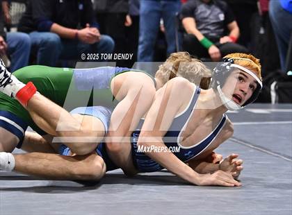 Thumbnail 1 in UIL Wrestling 5A-6A Finals (Round 2) photogallery.