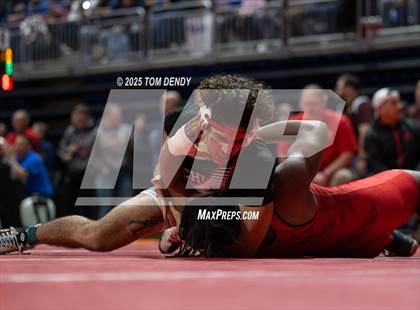 Thumbnail 2 in UIL Wrestling 5A-6A Finals (Round 2) photogallery.
