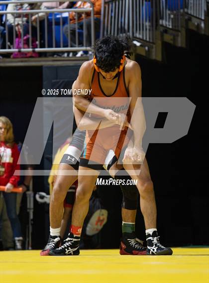 Thumbnail 3 in UIL Wrestling 5A-6A Finals (Round 2) photogallery.