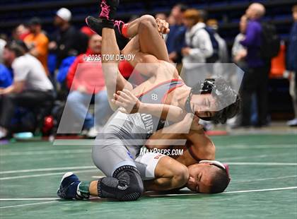 Thumbnail 2 in UIL Wrestling 5A-6A Finals (Round 2) photogallery.