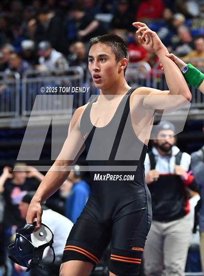 Thumbnail 3 in UIL Wrestling 5A-6A Finals (Round 2) photogallery.