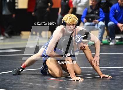Thumbnail 3 in UIL Wrestling 5A-6A Finals (Round 2) photogallery.
