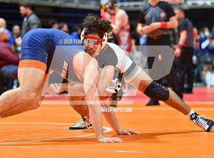 Thumbnail 3 in UIL Wrestling 5A-6A Finals (Round 2) photogallery.