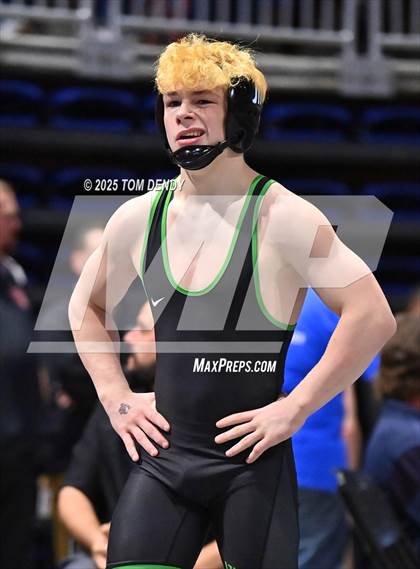 Thumbnail 3 in UIL Wrestling 5A-6A Finals (Round 2) photogallery.
