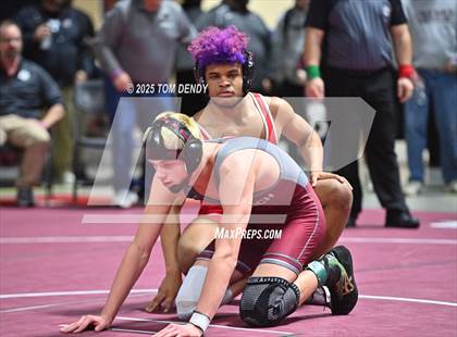Thumbnail 1 in UIL Wrestling 5A-6A Finals (Round 2) photogallery.