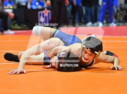 Thumbnail 1 in UIL Wrestling 5A-6A Finals (Round 2) photogallery.