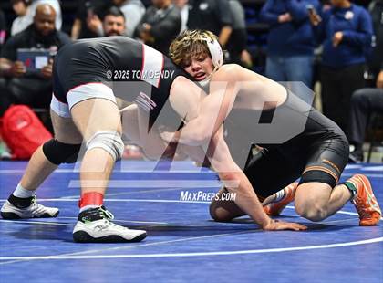 Thumbnail 2 in UIL Wrestling 5A-6A Finals (Round 2) photogallery.