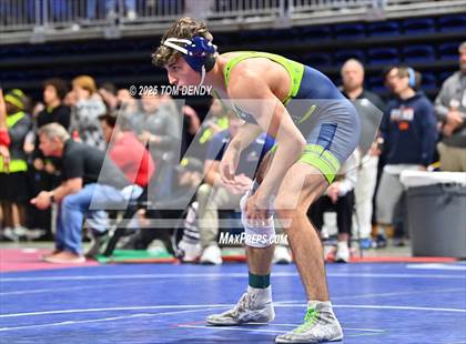 Thumbnail 2 in UIL Wrestling 5A-6A Finals (Round 2) photogallery.