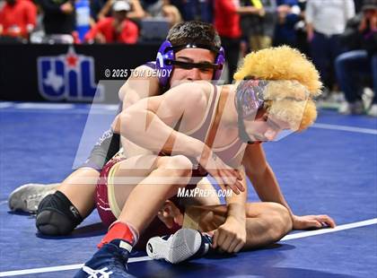 Thumbnail 2 in UIL Wrestling 5A-6A Finals (Round 2) photogallery.