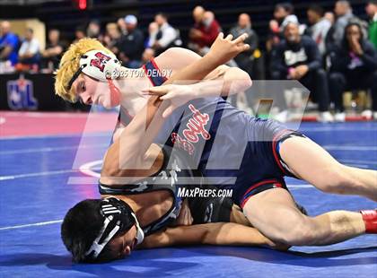 Thumbnail 3 in UIL Wrestling 5A-6A Finals (Round 2) photogallery.