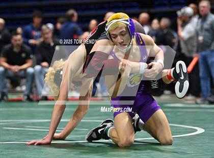 Thumbnail 1 in UIL Wrestling 5A-6A Finals (Round 2) photogallery.