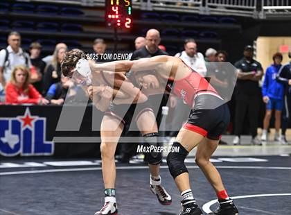 Thumbnail 3 in UIL Wrestling 5A-6A Finals (Round 2) photogallery.