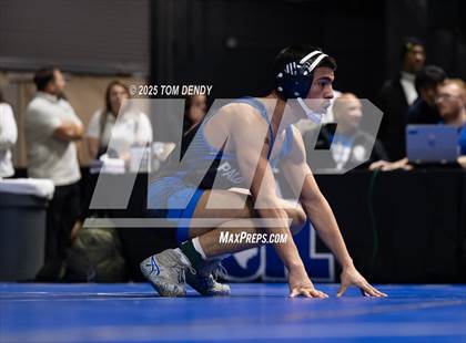 Thumbnail 2 in UIL Wrestling 5A-6A Finals (Round 2) photogallery.