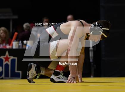 Thumbnail 1 in UIL Wrestling 5A-6A Finals (Round 2) photogallery.