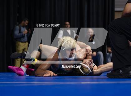 Thumbnail 2 in UIL Wrestling 5A-6A Finals (Round 2) photogallery.