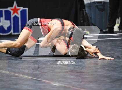 Thumbnail 1 in UIL Wrestling 5A-6A Finals (Round 2) photogallery.