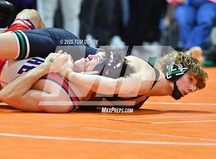 Thumbnail 1 in UIL Wrestling 5A-6A Finals (Round 2) photogallery.