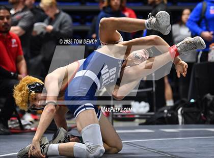 Thumbnail 2 in UIL Wrestling 5A-6A Finals (Round 2) photogallery.