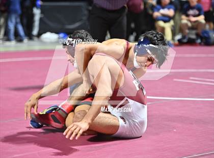 Thumbnail 1 in UIL Wrestling 5A-6A Finals (Round 2) photogallery.
