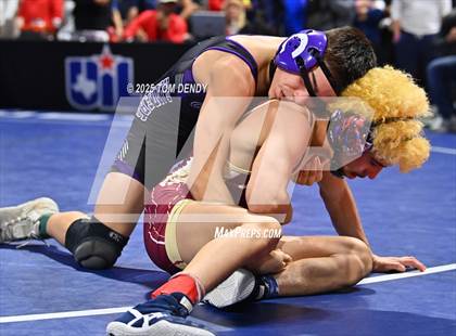 Thumbnail 1 in UIL Wrestling 5A-6A Finals (Round 2) photogallery.