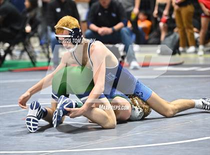 Thumbnail 1 in UIL Wrestling 5A-6A Finals (Round 2) photogallery.