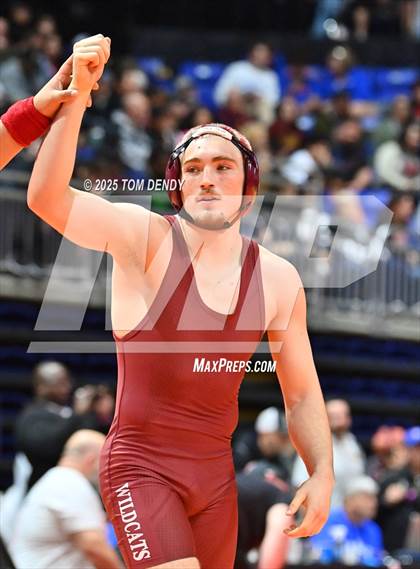 Thumbnail 1 in UIL Wrestling 5A-6A Finals (Round 2) photogallery.