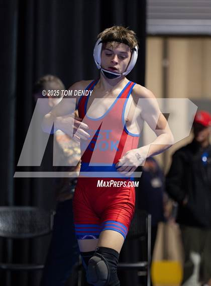 Thumbnail 2 in UIL Wrestling 5A-6A Finals (Round 2) photogallery.