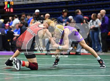 Thumbnail 2 in UIL Wrestling 5A-6A Finals (Round 2) photogallery.