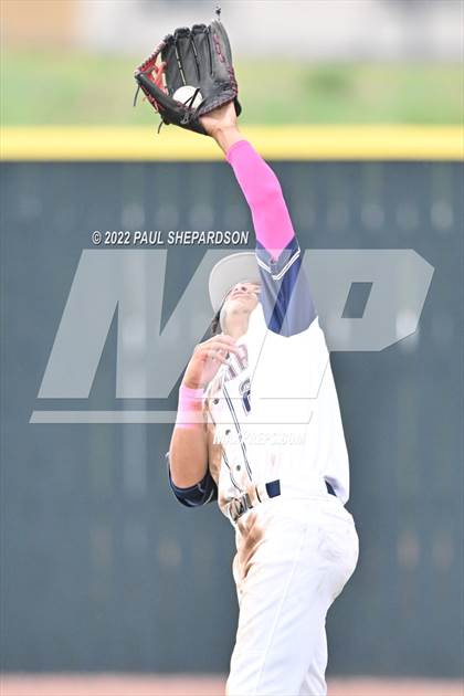 Thumbnail 3 in Cherokee Trail vs. Broomfield (CHSAA 5A State Semi-Final Game) photogallery.