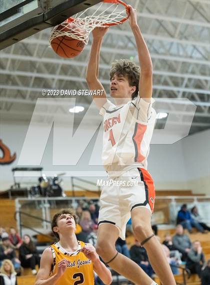 Thumbnail 1 in Walsh Jesuit vs. Green photogallery.
