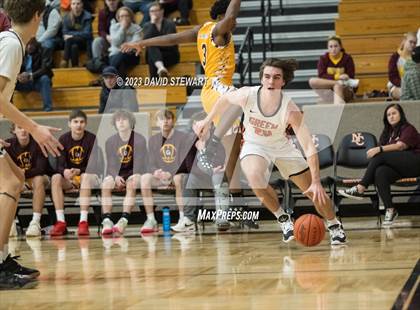 Thumbnail 2 in Walsh Jesuit vs. Green photogallery.