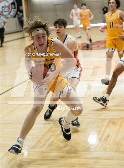 Thumbnail 2 in Walsh Jesuit vs. Green photogallery.