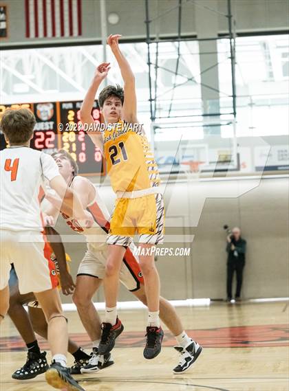 Thumbnail 3 in Walsh Jesuit vs. Green photogallery.