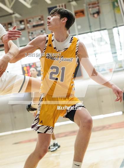 Thumbnail 3 in Walsh Jesuit vs. Green photogallery.