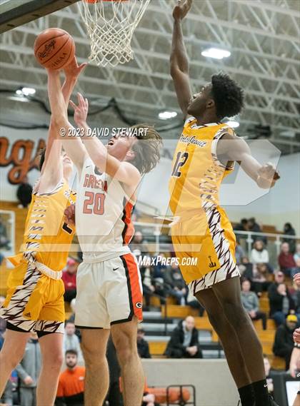 Thumbnail 2 in Walsh Jesuit vs. Green photogallery.