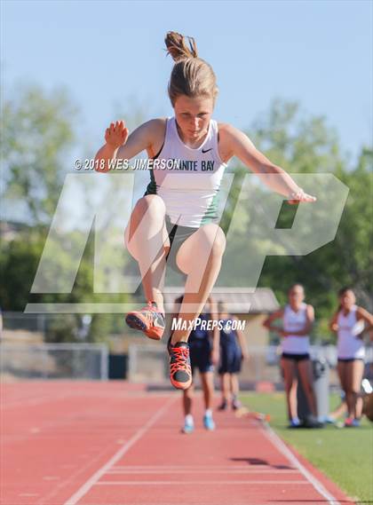 Thumbnail 2 in Sierra Foothill League Tri Meet photogallery.