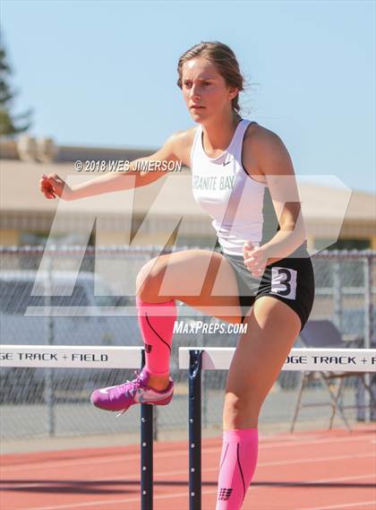 Thumbnail 2 in Sierra Foothill League Tri Meet photogallery.
