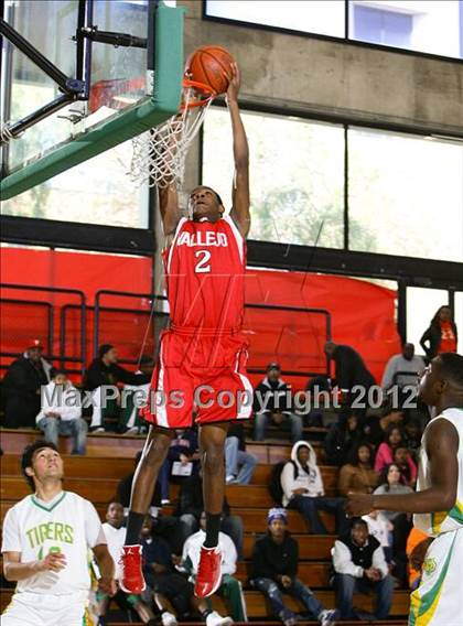 Thumbnail 3 in Vallejo vs. Fremont (I Have A Dream Classic) photogallery.