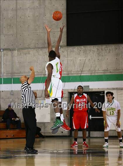 Thumbnail 3 in Vallejo vs. Fremont (I Have A Dream Classic) photogallery.