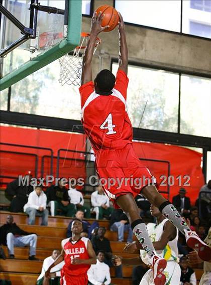 Thumbnail 2 in Vallejo vs. Fremont (I Have A Dream Classic) photogallery.