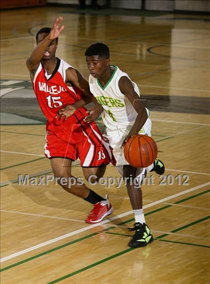 Thumbnail 3 in Vallejo vs. Fremont (I Have A Dream Classic) photogallery.