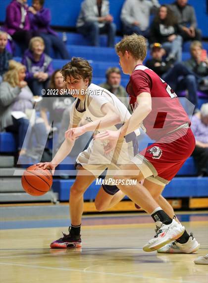 Thumbnail 1 in Danville vs. Greencastle (IHSAA Class 3A Boys Sectional Round 1) photogallery.